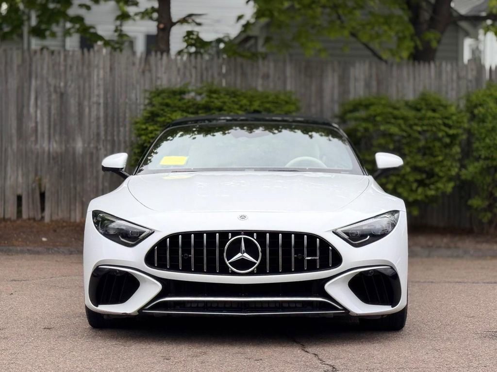 Used 2022 Mercedes-Benz SL 55 AMG 4MATIC w/ AMG Exterior Chrome Package image 9