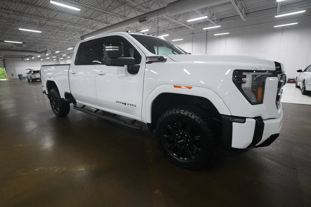 Used 2025 GMC Sierra 2500 AT4 w/ AT4 Preferred Package AWD/4WD image 35