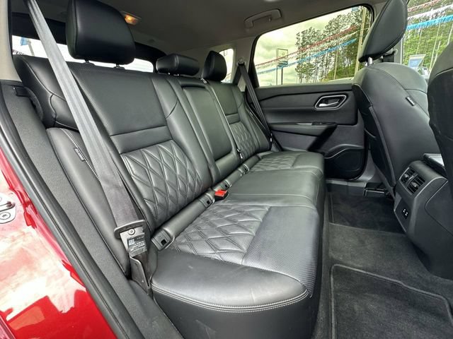 Used 2024 Nissan Rogue Platinum AWD/4WD image 26