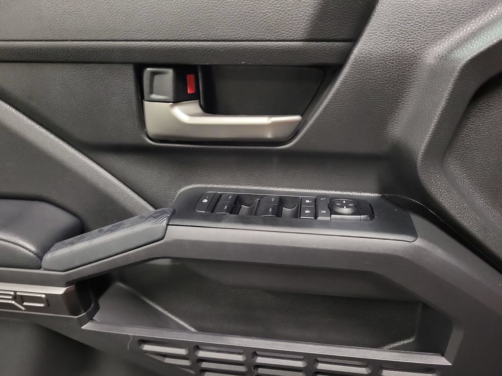 Used 2024 Toyota Tacoma TRD Sport AWD/4WD image 30