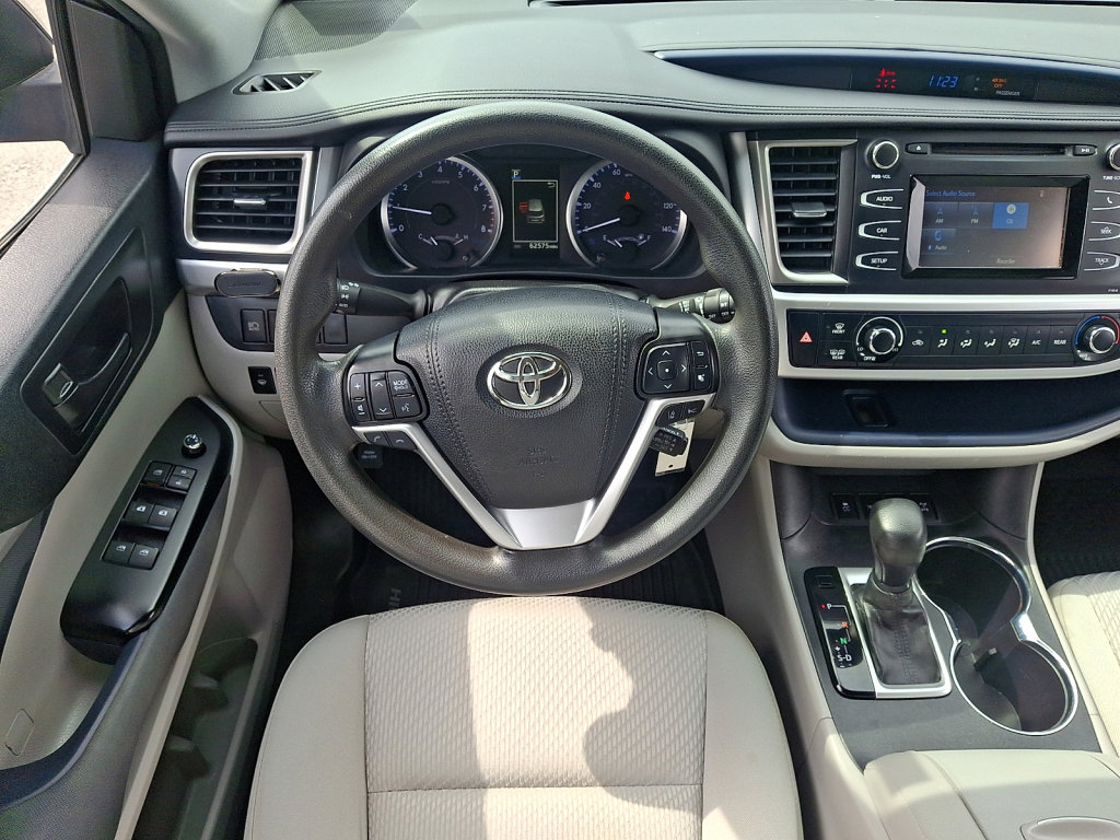 Used 2019 Toyota Highlander LE image 21