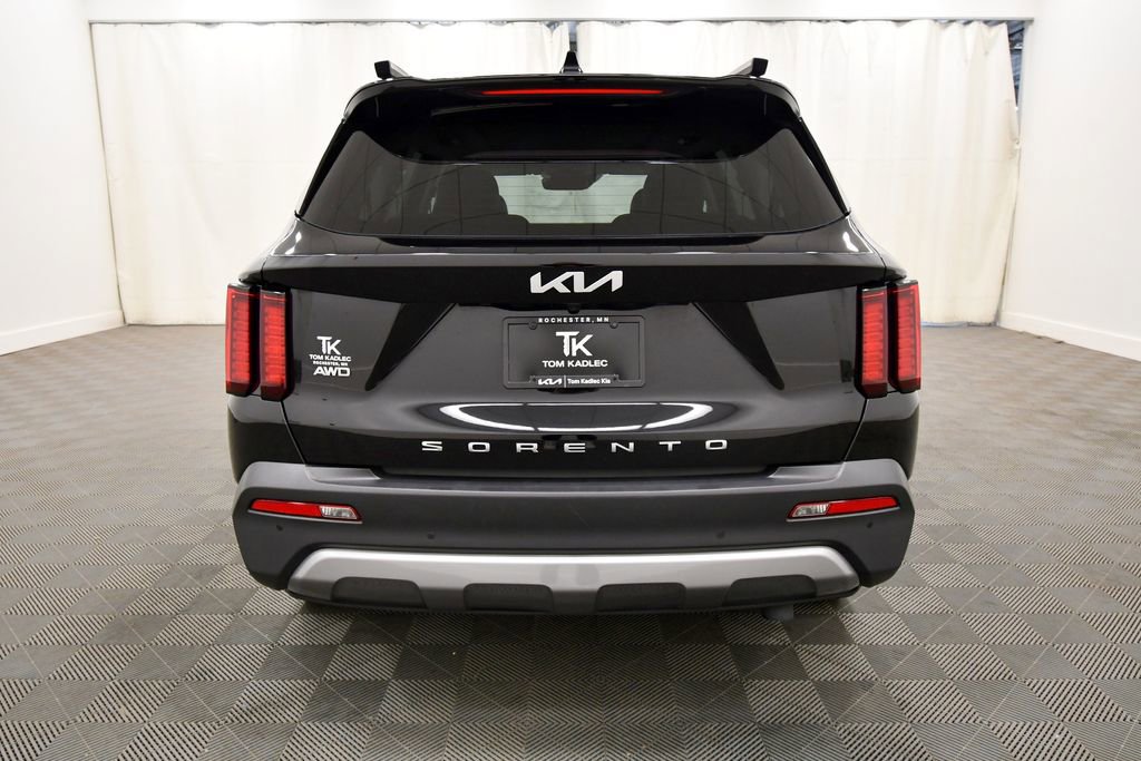 Certified 2022 Kia Sorento X-Line EX AWD/4WD image 6