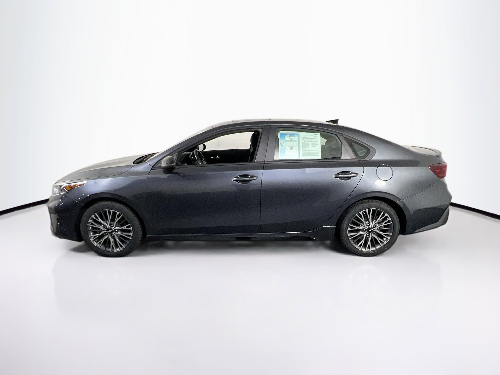 Used 2022 Kia Forte GT-Line w/ GT-Line Premium Package image 8