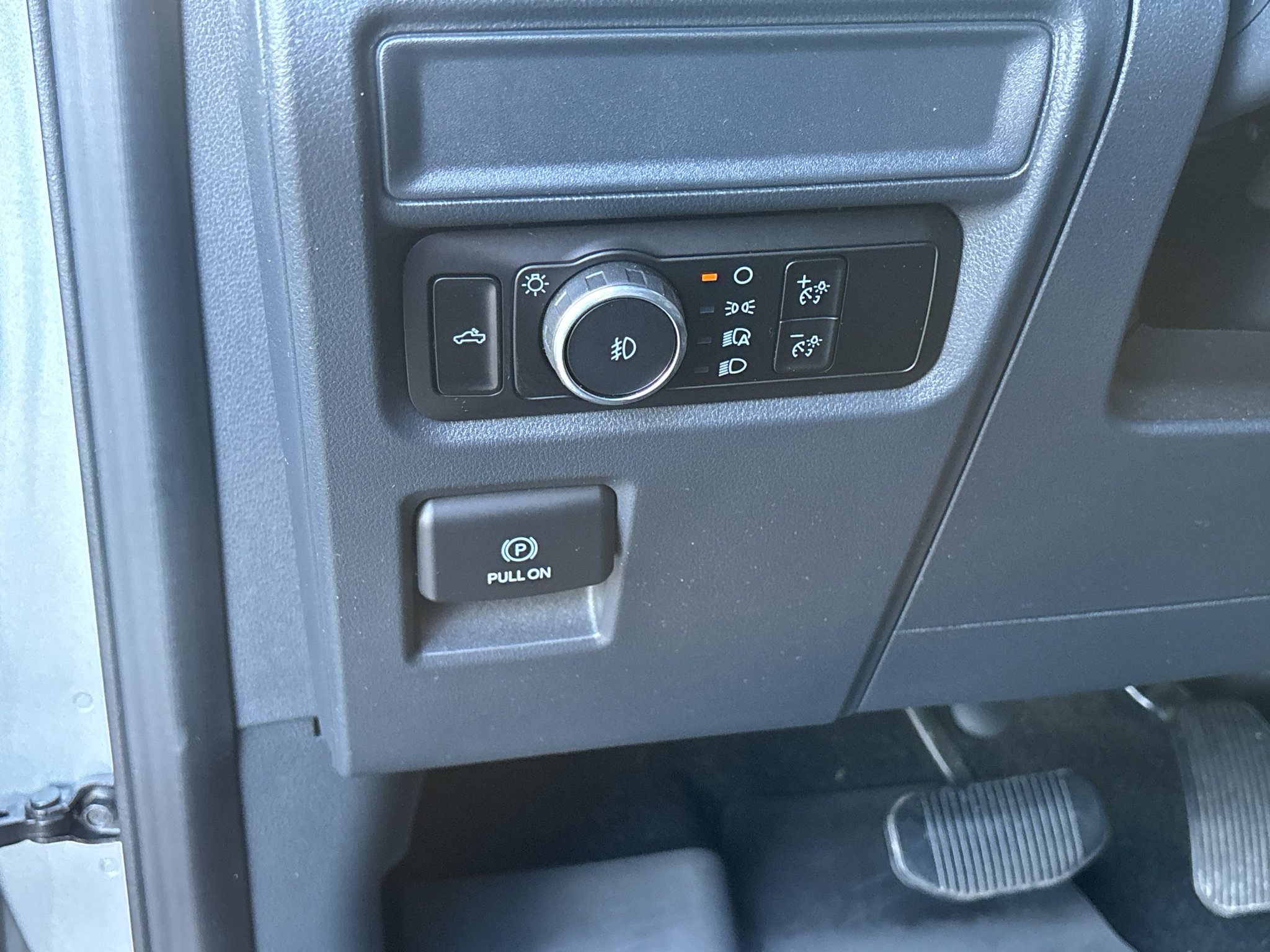 Used 2024 Ford F150 STX AWD/4WD image 19