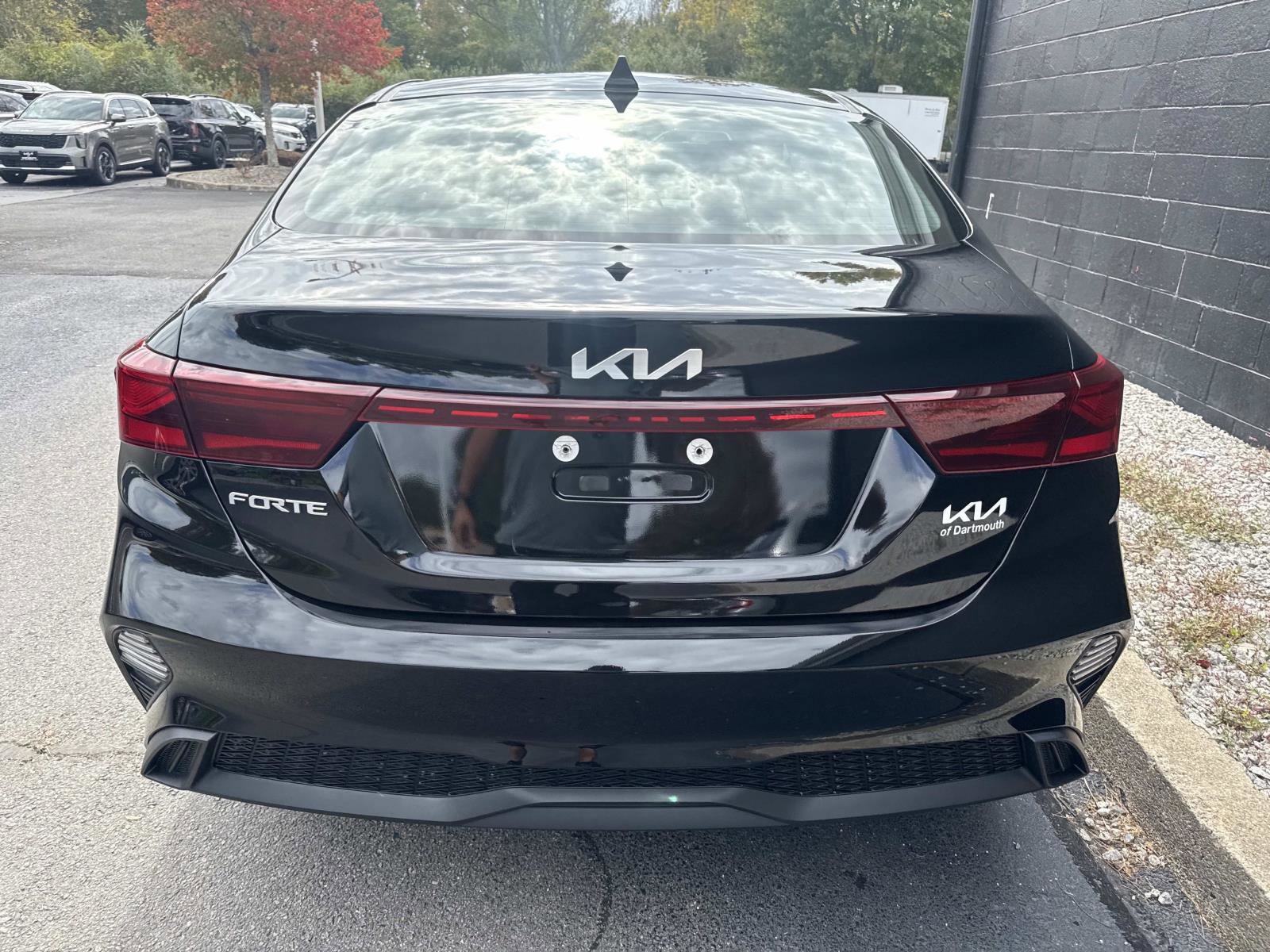Used 2024 Kia Forte LXS image 8