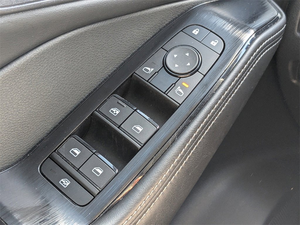 Used 2023 Nissan Rogue SV w/ SV Premium B Package image 19