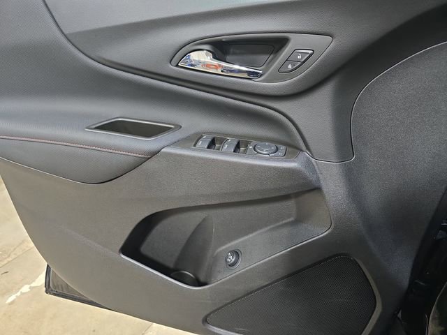 Used 2023 Chevrolet Equinox RS image 28