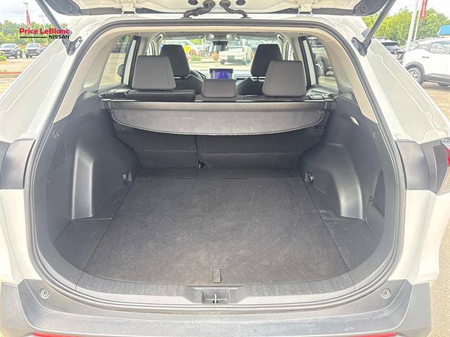 Used 2025 Toyota RAV4 XLE FWD image 8