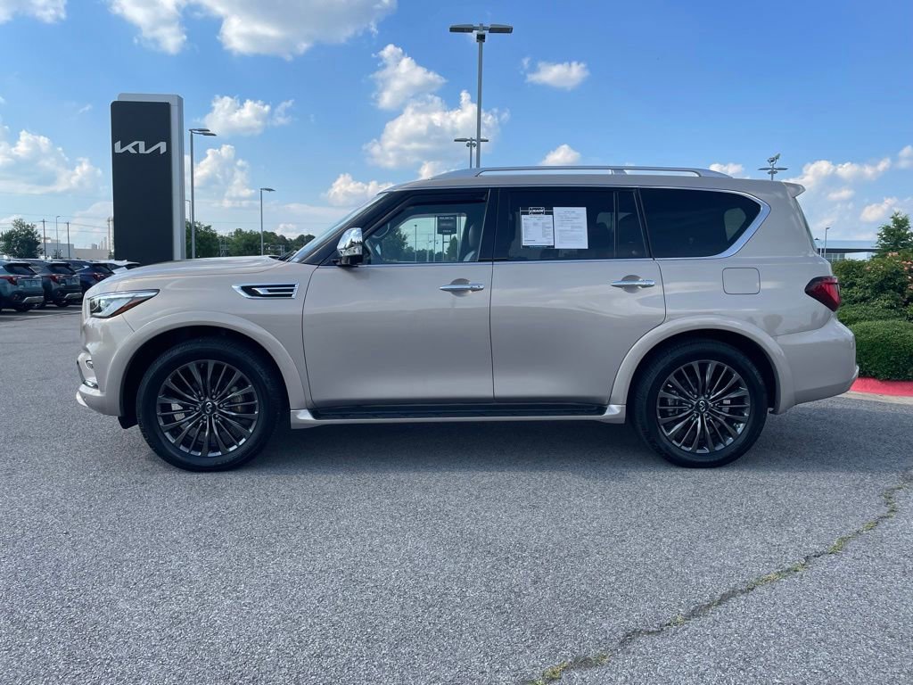 Used 2023 INFINITI QX80 Sensory w/ All-Season Package RWD image 4