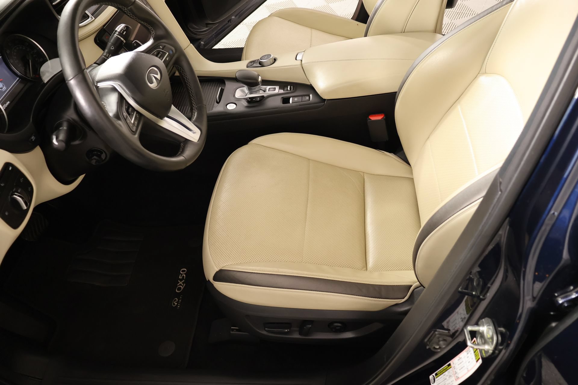Used 2022 INFINITI QX50 Sensory AWD/4WD image 12