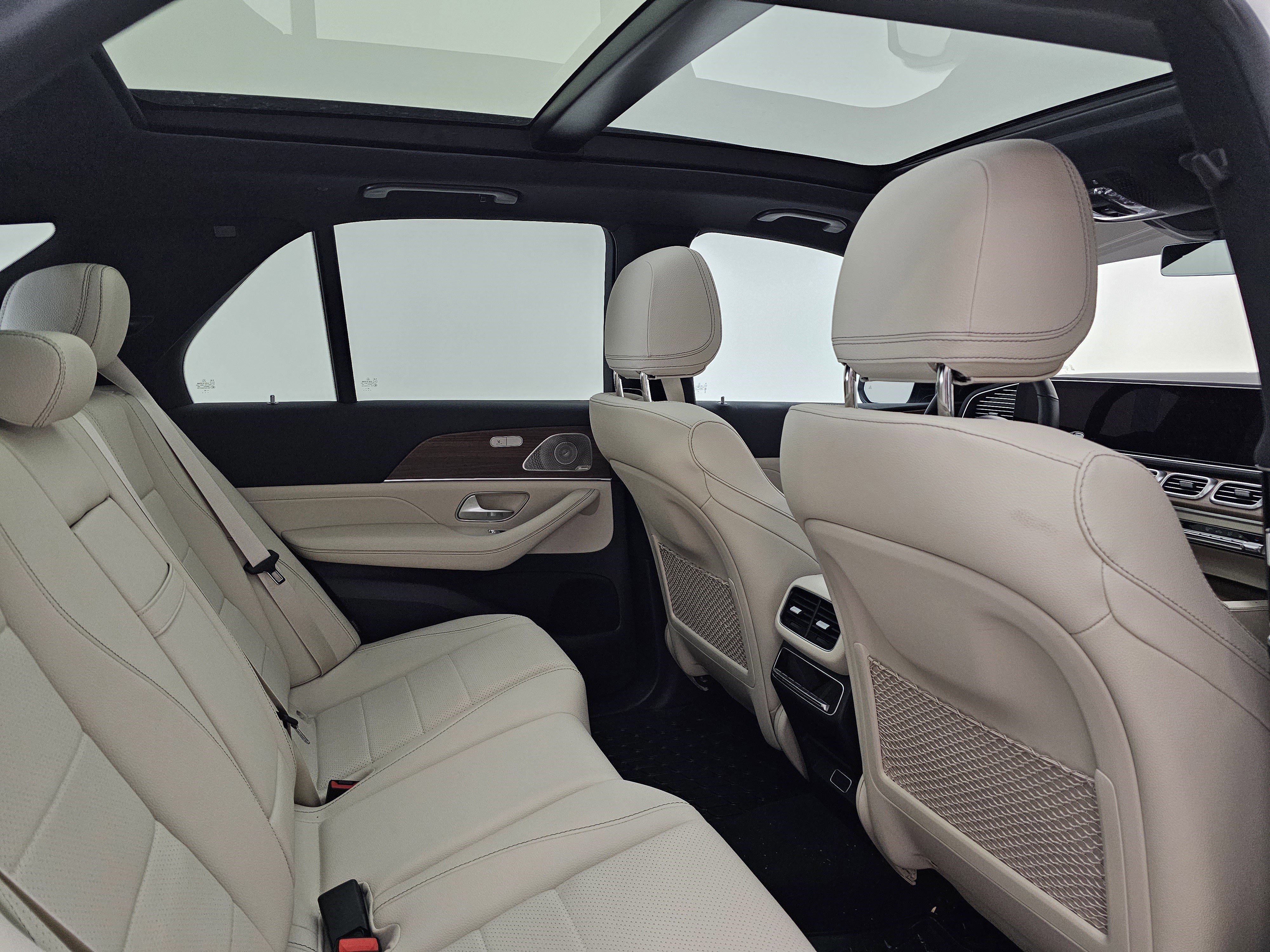 Used 2025 Mercedes-Benz GLE 450e 4MATIC image 26