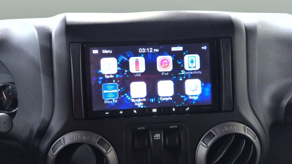 Used 2016 Jeep Wrangler Sport AWD/4WD image 10