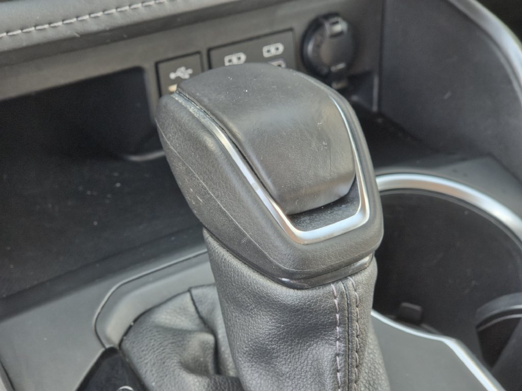 Used 2021 Nissan Kicks SR w/ Exterior Package FWD image 21