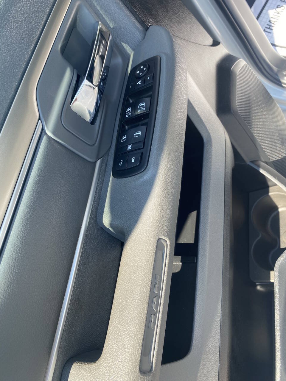 Used 2014 RAM 1500 Outdoorsman AWD/4WD image 9
