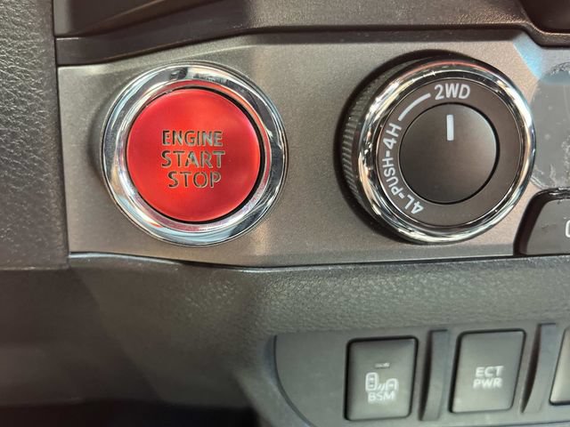 Used 2020 Toyota Tacoma TRD Off-Road w/ TRD Premium Off Road Package AWD/4WD image 38