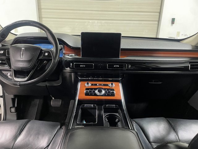 Used 2020 Lincoln Aviator Reserve w/ Equipment Group 201A image 13