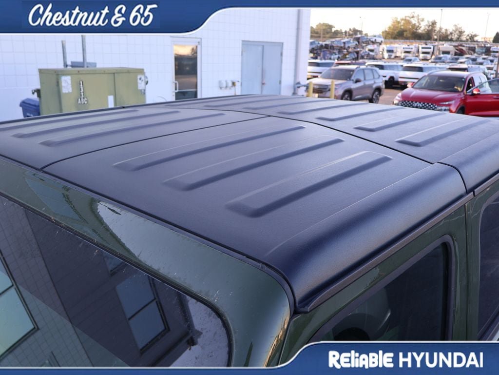 Used 2023 Jeep Gladiator Sport AWD/4WD image 15