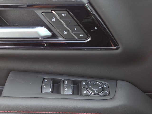 New 2026 GMC Yukon AT4 Ultimate AWD/4WD image 30