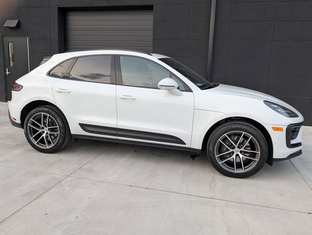 New 2025 Porsche Macan Turbo image 10