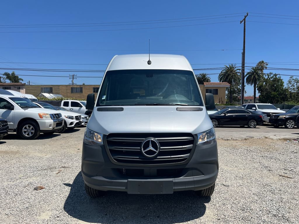 Used 2024 Mercedes-Benz Sprinter 2500 image 2