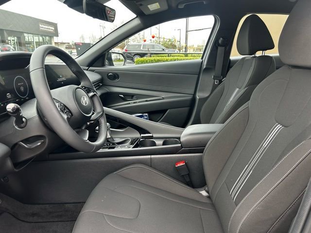Certified 2025 Hyundai Elantra SEL image 13