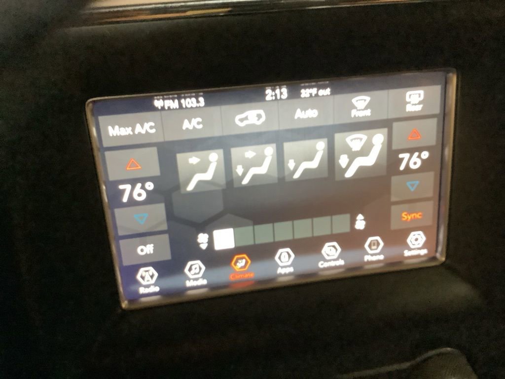 Used 2021 Jeep Grand Cherokee Laredo image 36