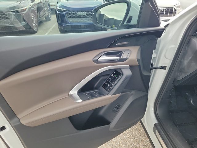 Certified 2025 Audi Q5 Premium Plus w/ Premium Plus AWD/4WD image 18