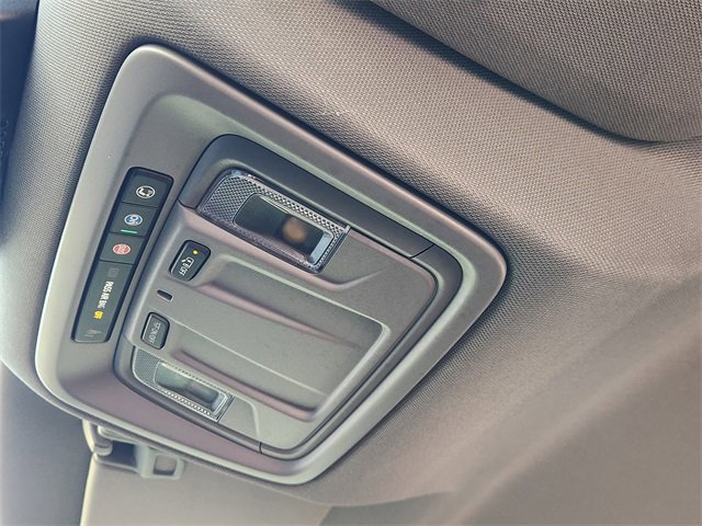 Used 2024 Chevrolet Silverado 1500 Custom image 25