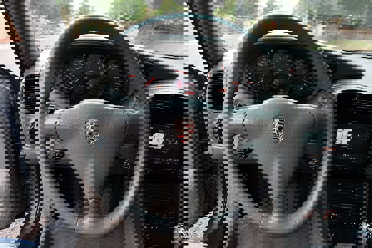 Used 2002 Porsche 911 Cabriolet image 17