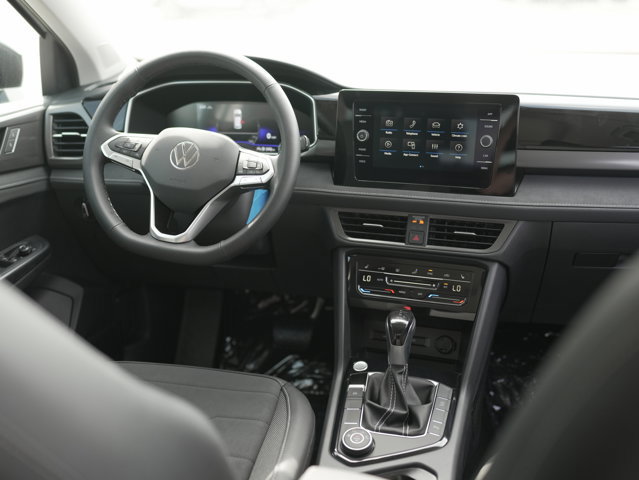 New 2025 Volkswagen Taos SE AWD/4WD image 24