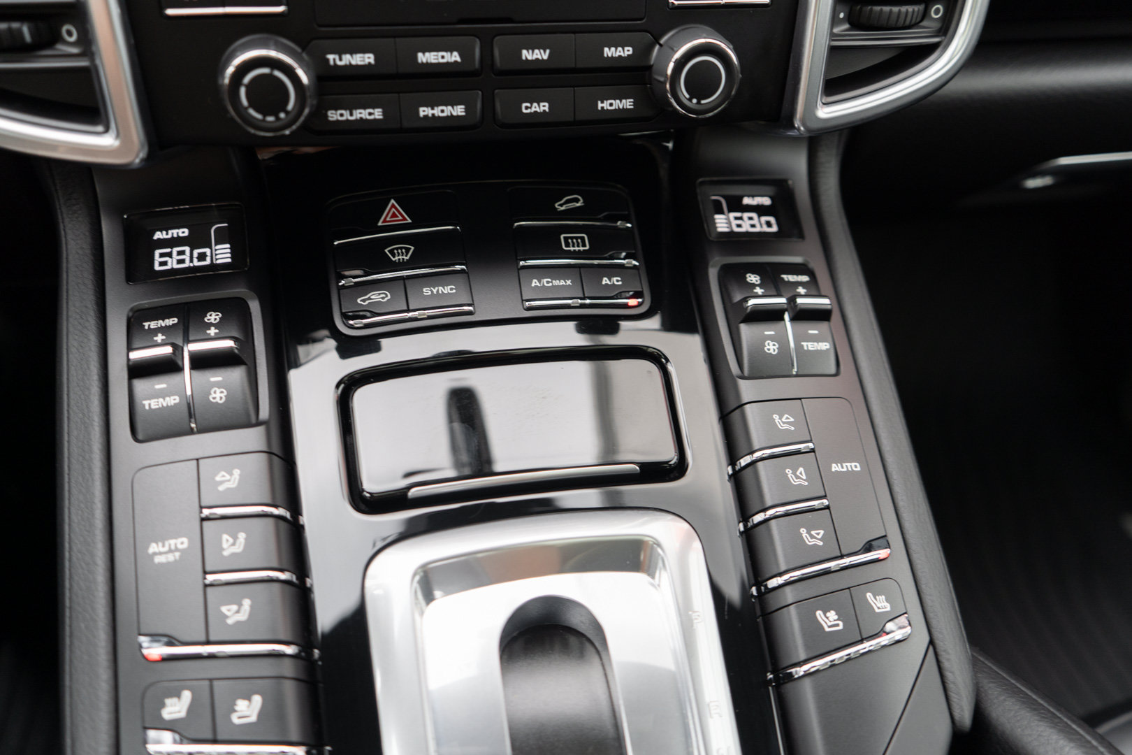 Used 2018 Porsche Cayenne S AWD/4WD image 22