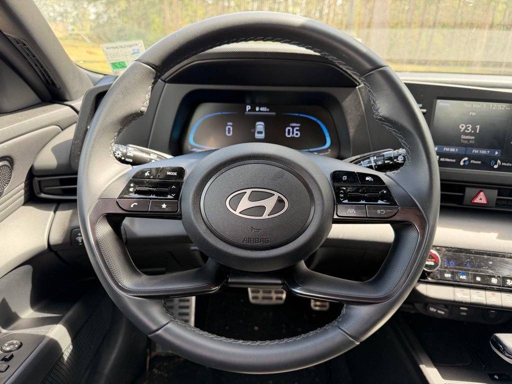 Certified 2025 Hyundai Elantra Sport FWD image 13