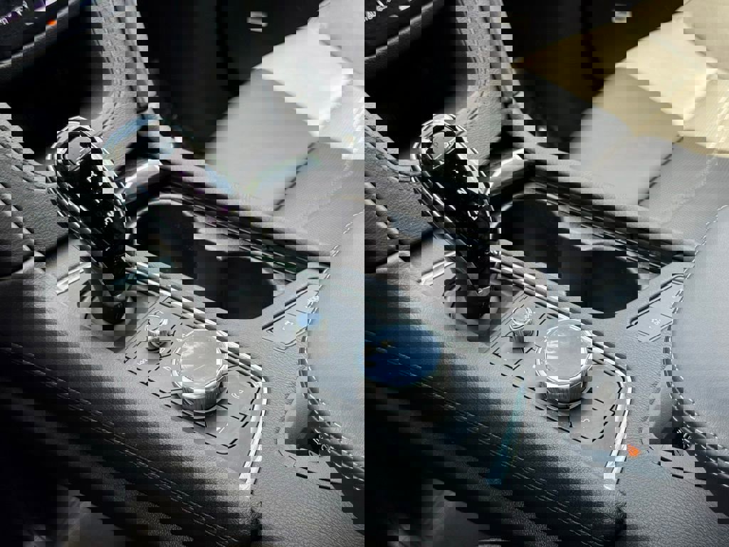 Certified 2024 Cadillac XT6 Sport w/ LPO, ONYX Package image 35