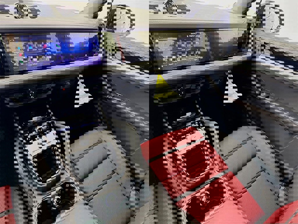 New 2026 Porsche Cayenne image 27