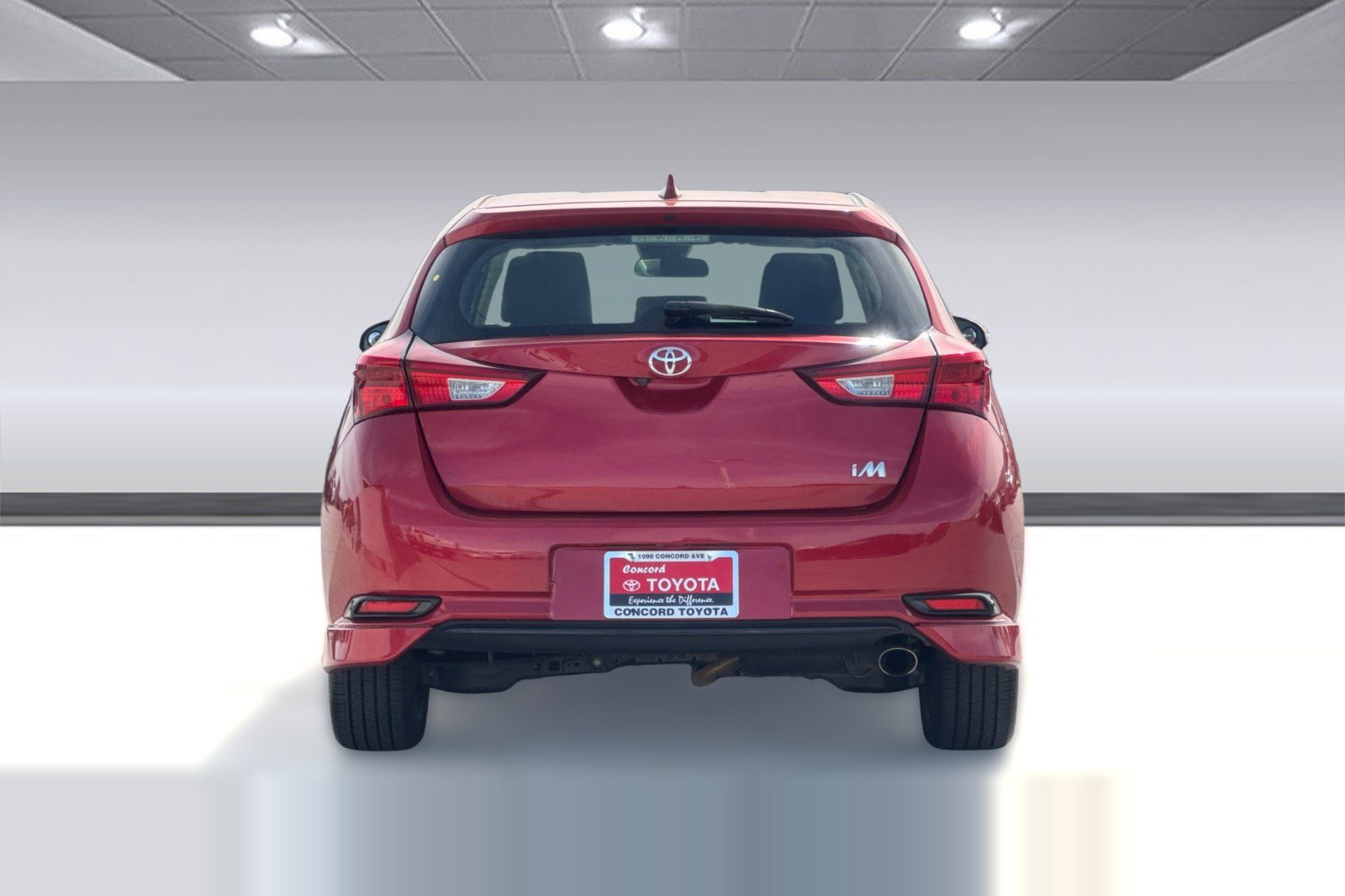 Used 2018 Toyota Corolla iM w/ All-Weather Mat Package image 8