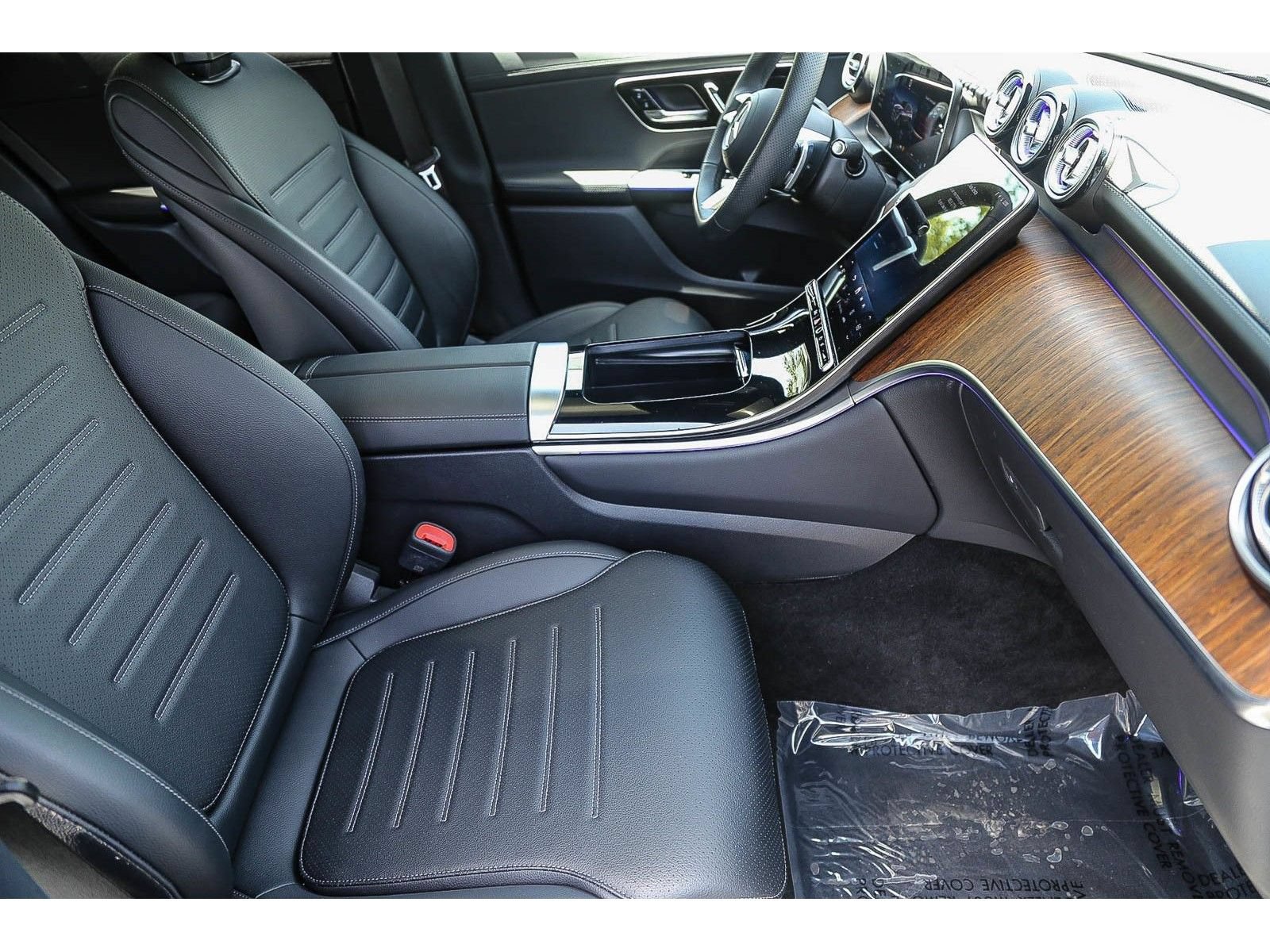 Certified 2025 Mercedes-Benz GLC 300 4MATIC image 15