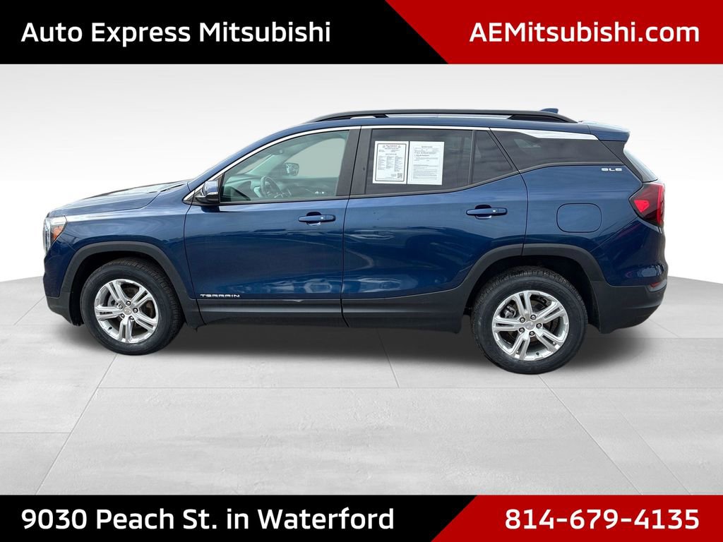 Used 2022 GMC Terrain SLE w/ Driver Convenience Package image 4