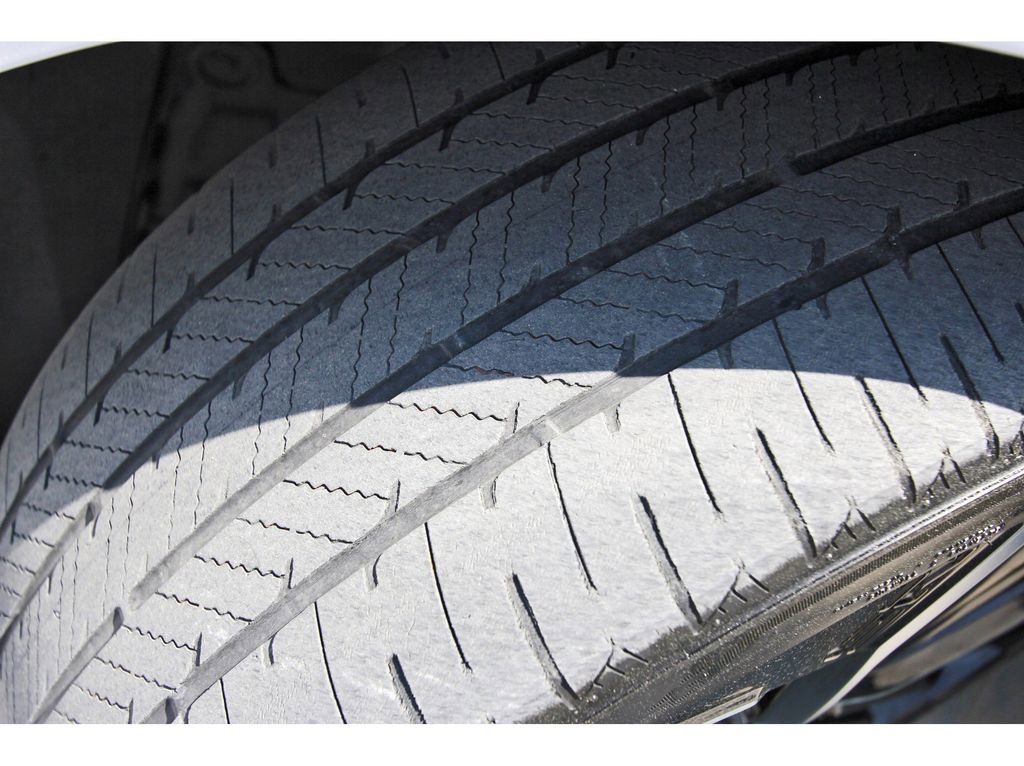 Used 2024 Nissan Altima 2.5 SR w/ SR Premium Package image 32