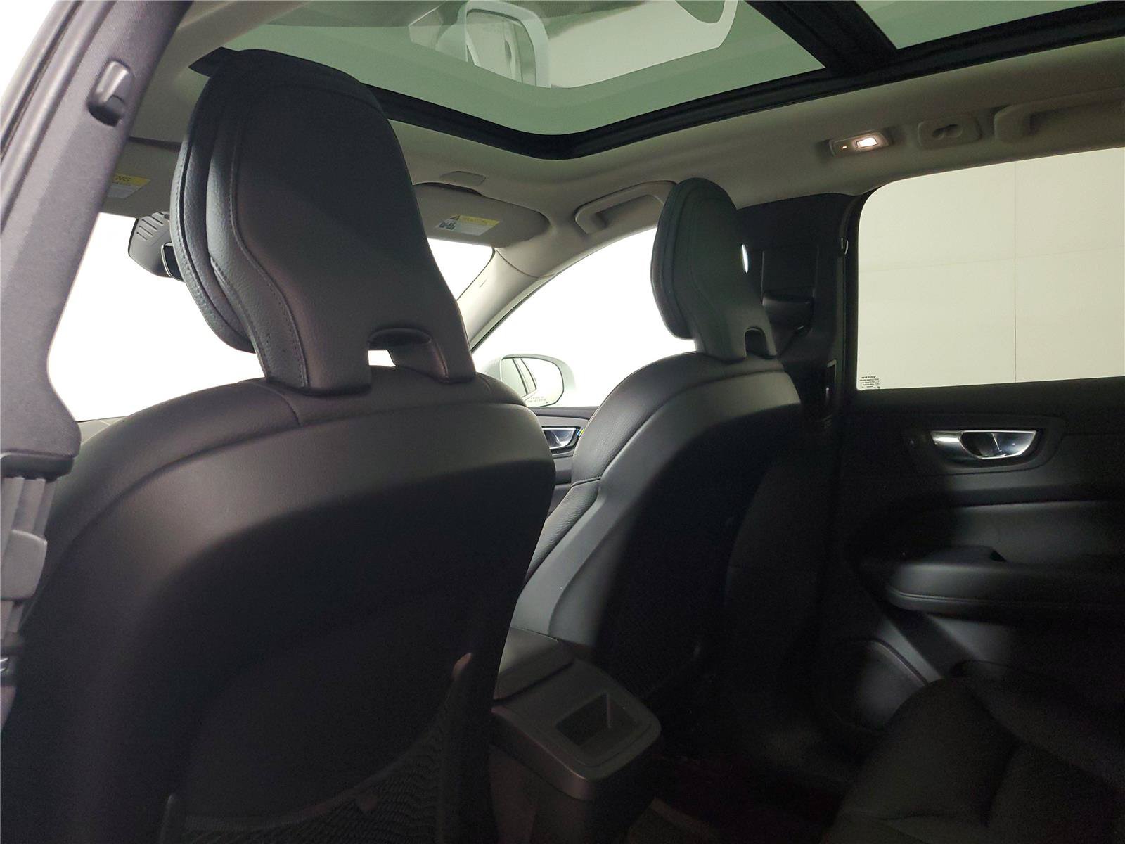 Certified 2023 Volvo XC60 B5 Plus w/ Protection Package Premier FWD image 14
