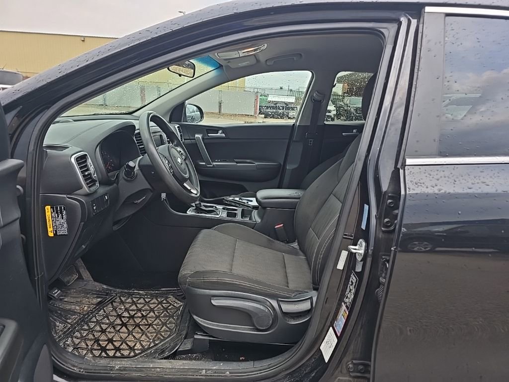 Used 2019 Kia Sportage LX image 7