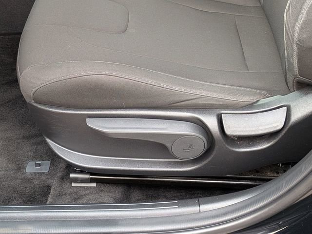 Used 2023 Hyundai Elantra SEL image 12