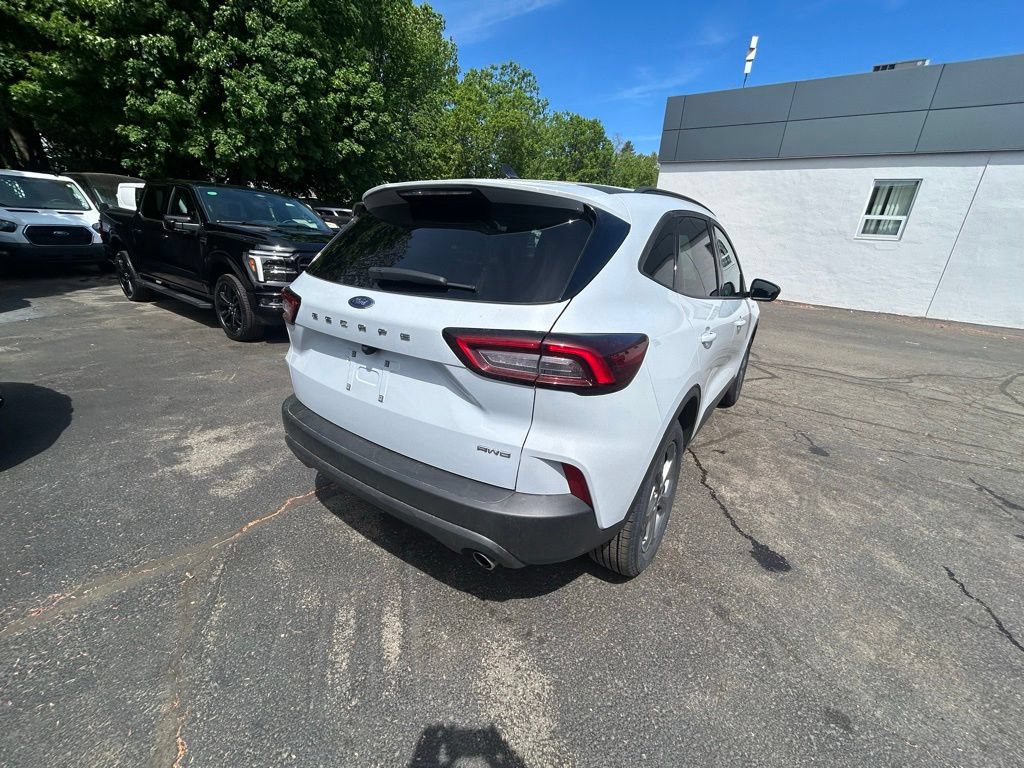 Used 2025 Ford Escape ST-Line Select AWD/4WD image 9