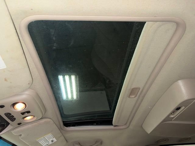 Used 2005 Chevrolet Suburban LT w/ Preferred Equipment Group AWD/4WD image 15