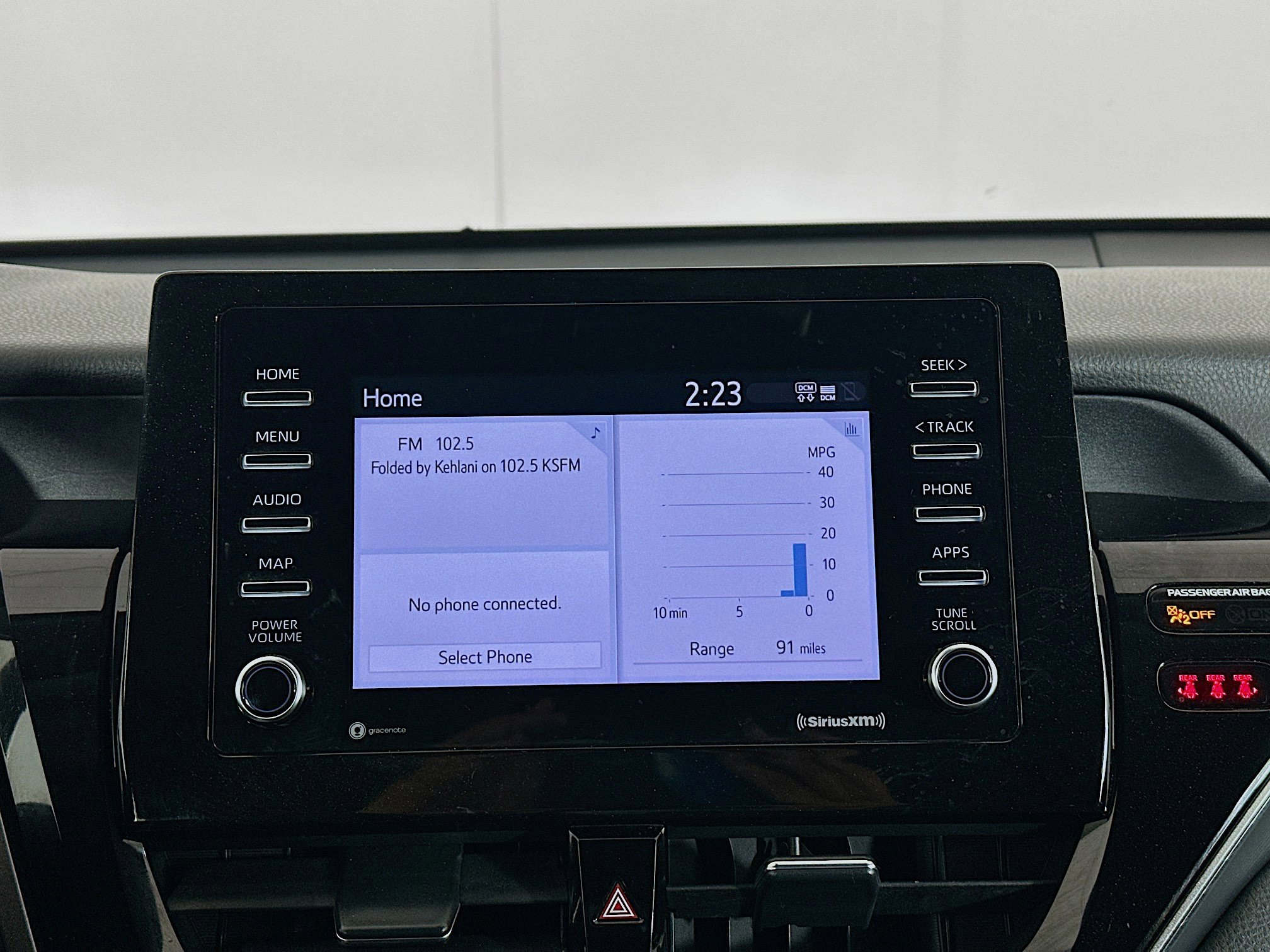 Used 2021 Toyota Camry LE image 19