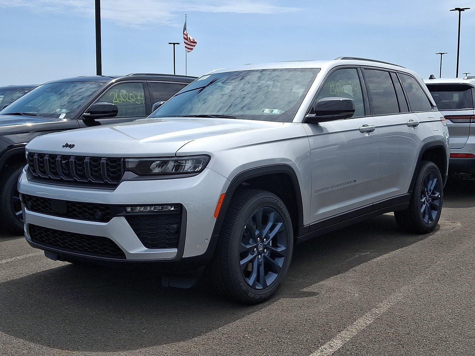 New 2026 Jeep Grand Cherokee Limited AWD/4WD image 3