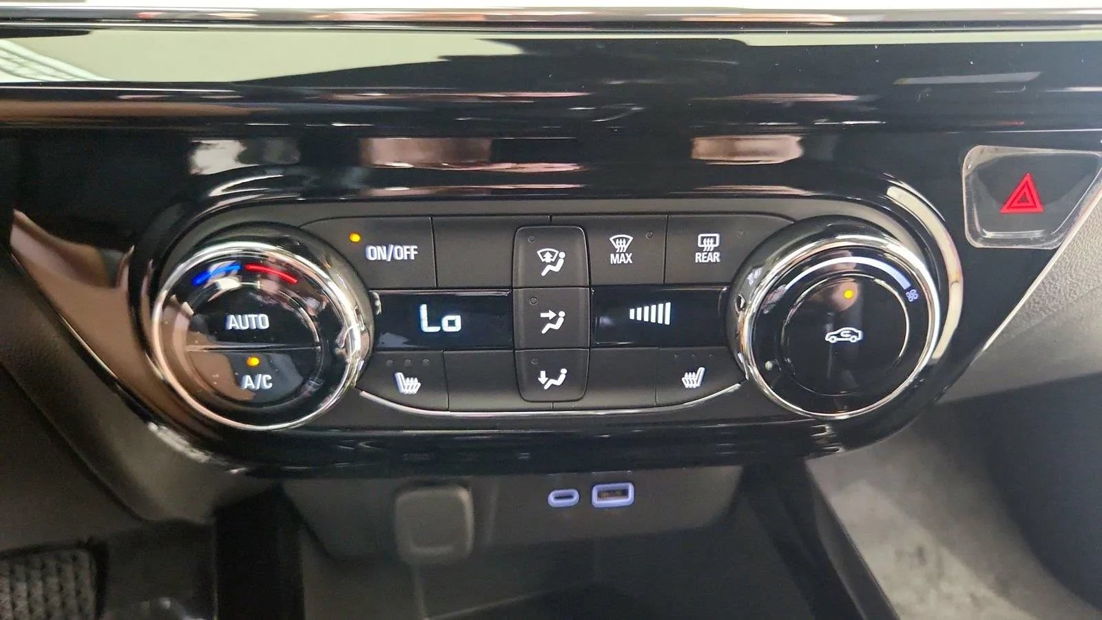 New 2026 Chevrolet Trax RS w/ Driver Confidence Package FWD image 22