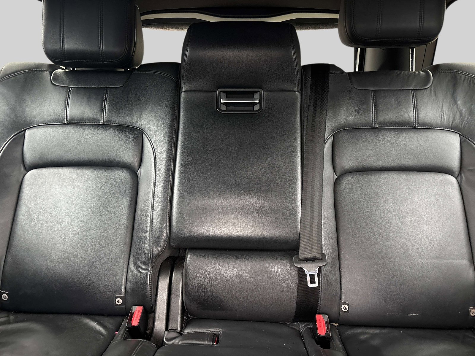 Used 2018 Land Rover Range Rover HSE image 30