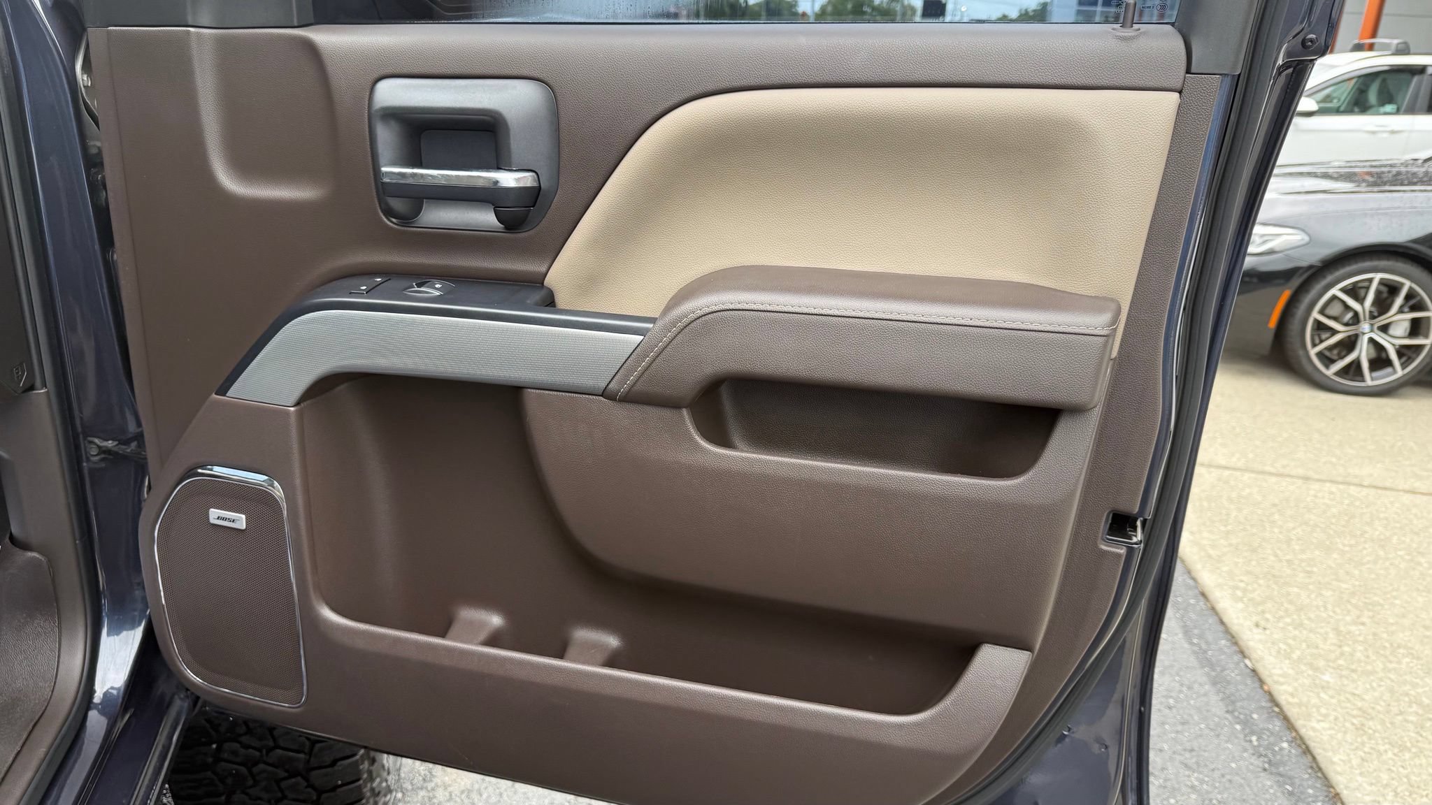 Used 2018 Chevrolet Silverado 1500 LTZ Z71 w/ Centennial Edition AWD/4WD image 31