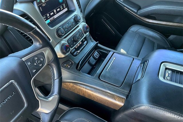 Used 2019 GMC Yukon Denali w/ Denali Ultimate Package image 14