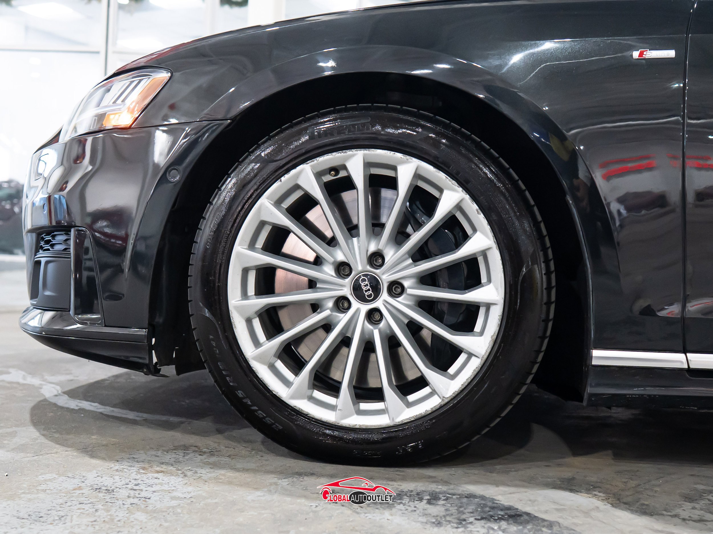 Used 2021 Audi A8 L 4.0T w/ Interior Protection Package image 10